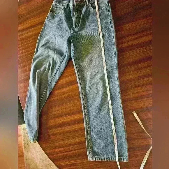 Nautica Relaxed Fit  Mid-rise Straight Leg Medium Wash Jeans Size 32W x 30L EUC - Picture 12 of 12